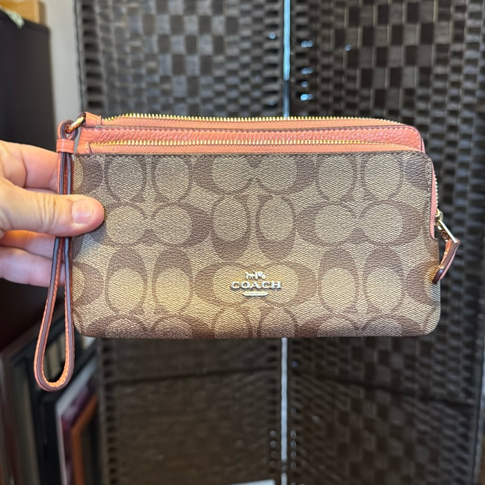 Coach coral and brown wristlet new without tags